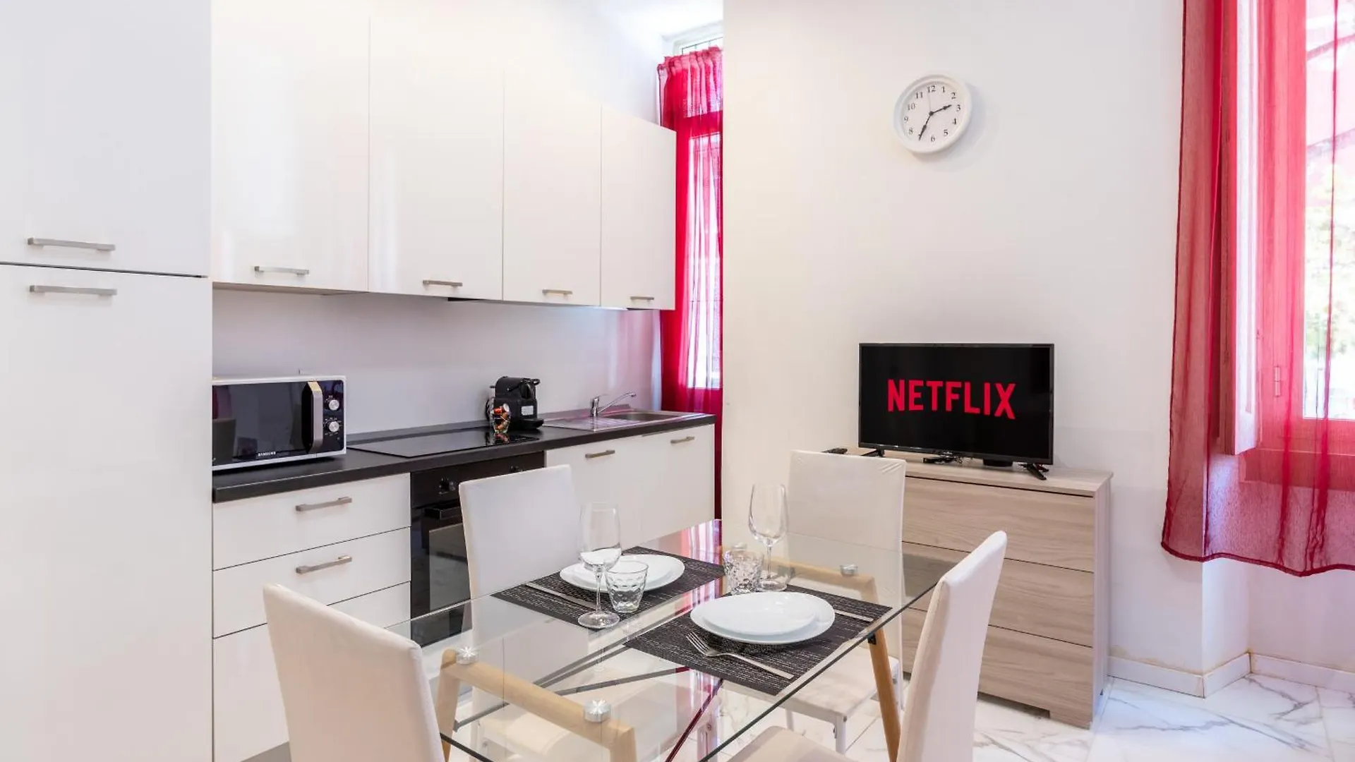 Bicocca Elegant Sweet Home Suite - Milan, 20 Minutes Duomo Italy