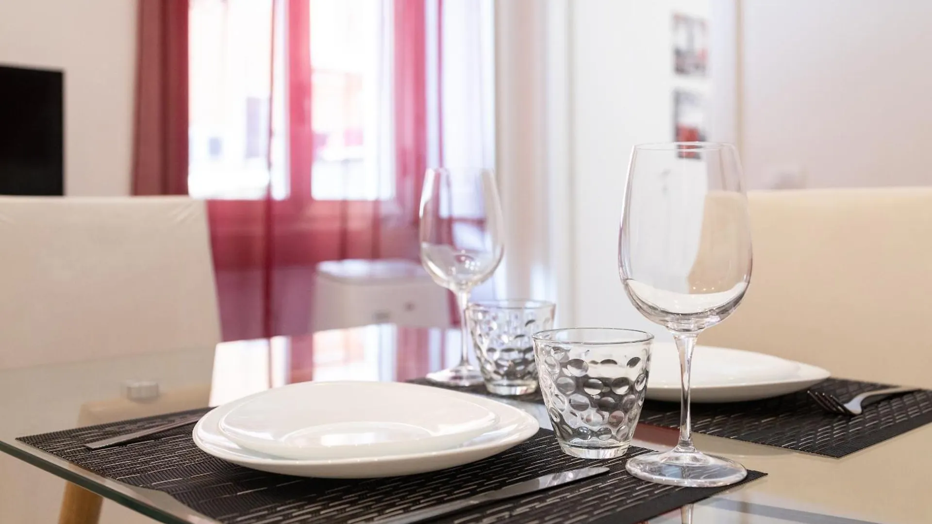 Apartment Bicocca Elegant Sweet Home Suite - Milan, 20 Minutes Duomo Italy